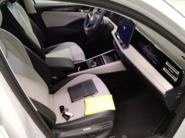 Volkswagen Tiguan TDI 4M Matrix/Pano/CarPlay/AHK