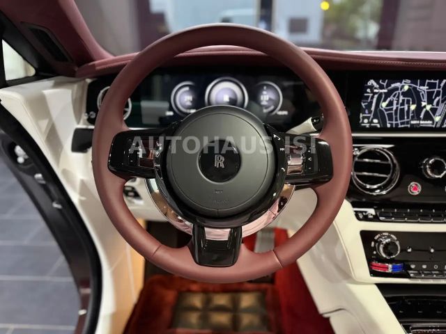 Rolls-Royce Spectre TWO-TONE,STARLIGHT DOORS,BESPOKE,UVP 530