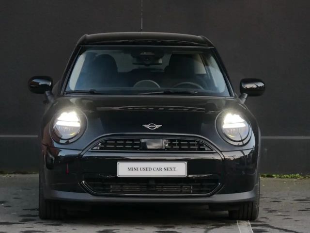 MINI Cooper Essential Trim