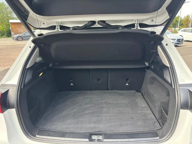 Mercedes-Benz B 200 Sedan