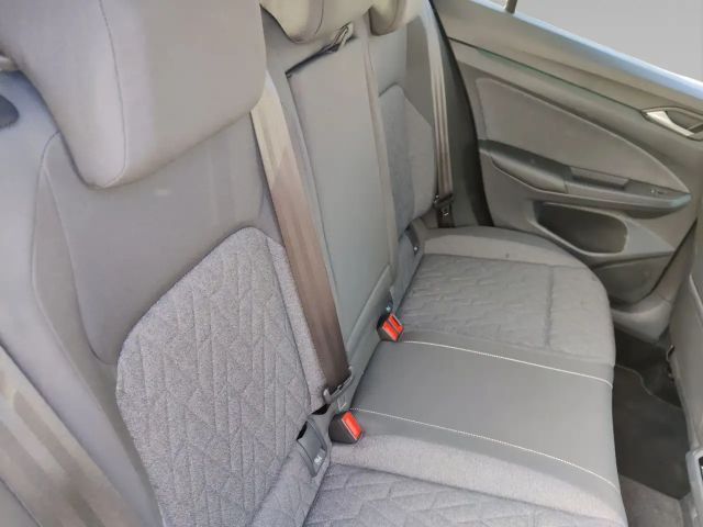 Volkswagen Golf 1.5 eTSI Golf VIII Move