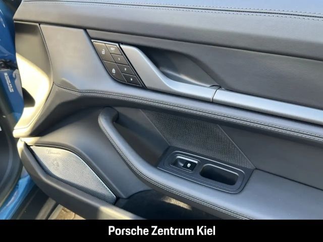 Porsche Taycan Cross Turismo Turbo