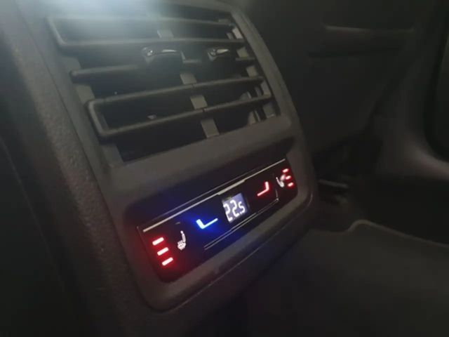 Volkswagen Golf 1.0 TSI Life Variant