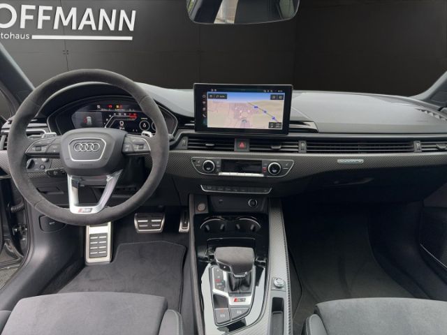 Audi RS4 Avant Quattro