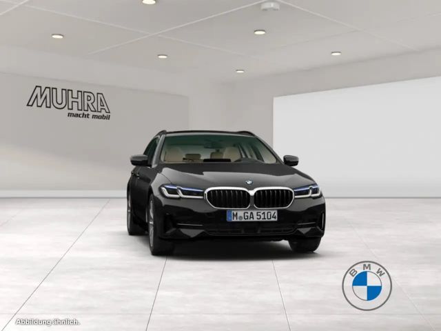 BMW 520 520d Luxury Line Touring xDrive