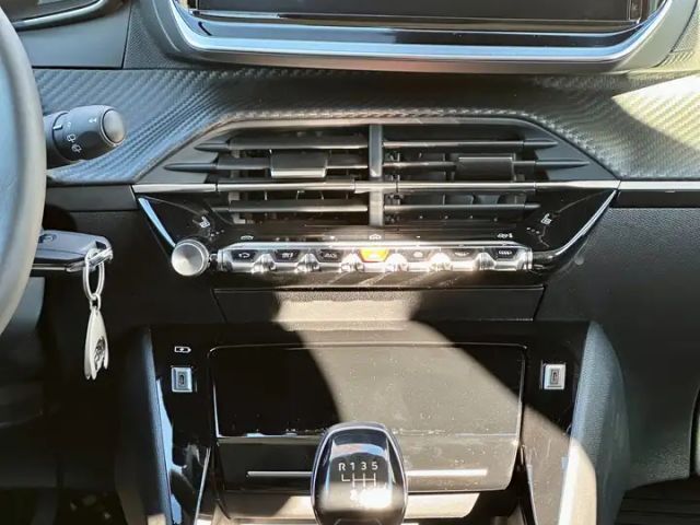 Peugeot 208 Allure Pack