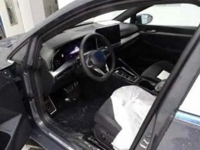 Volkswagen Golf 1.5 eTSI Style