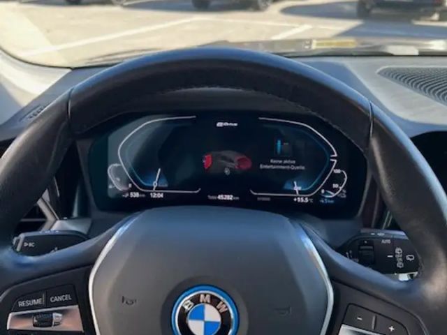 BMW 320 320e Advantage pakket