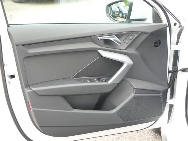 Audi A3 30 TFSI Sedan