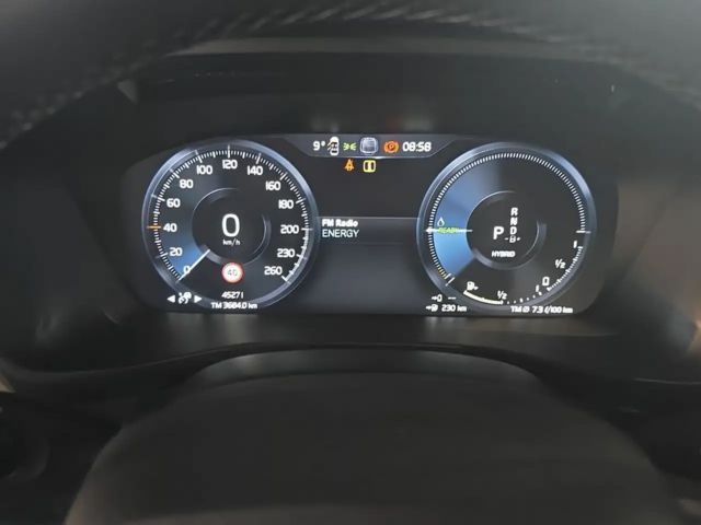 Volvo XC40 Core Recharge T4