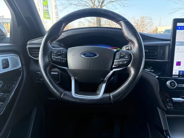 Ford Explorer Plug in Hybrid ST Line