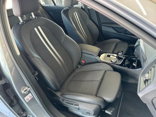 BMW 118 118i Sedan Sport Line