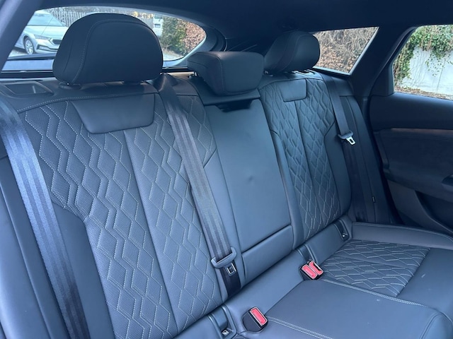 Audi A6 e-tron Avant Quattro