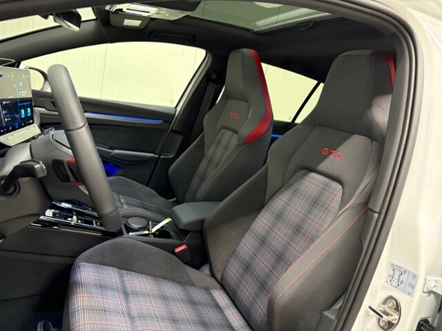 Volkswagen Golf 2.0 TSI DSG Golf VIII