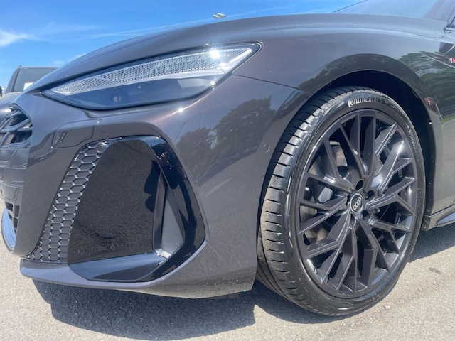 Audi A6 Avant Quattro S-Tronic