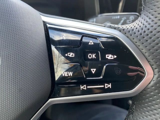 Volkswagen T-Roc IQ.Drive R-Line