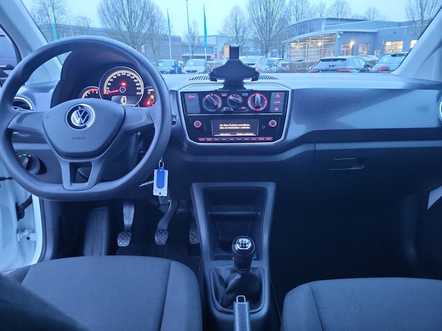 Volkswagen up! Move Move up!