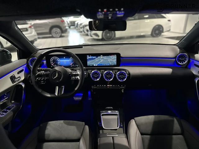 Mercedes-Benz A 250 4MATIC AMG Line