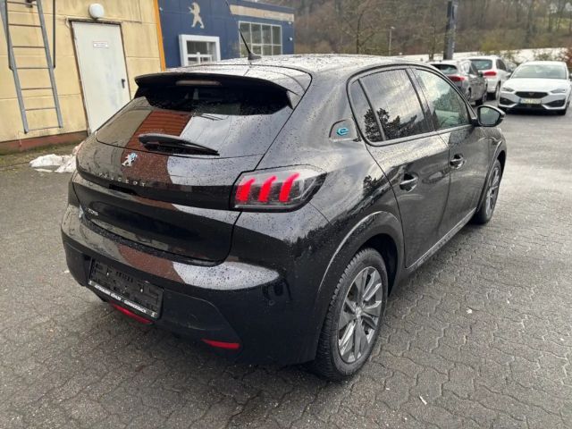 Peugeot 208 Allure Pack