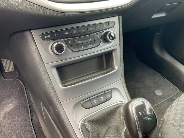 Opel Astra 1.2 Turbo Edition Turbo