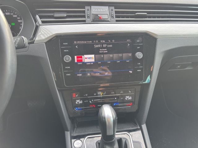 Volkswagen Passat 2.0 TDI Business DSG Variant