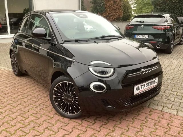 Fiat 500e La Prima
