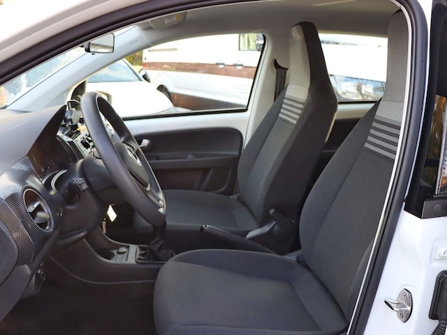 Volkswagen up! Move Move up!