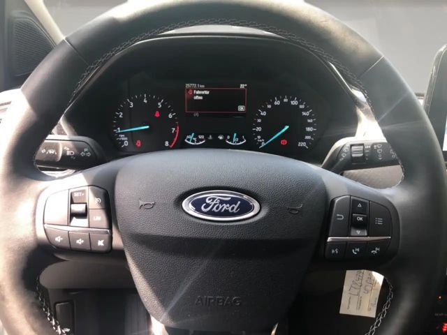 Ford Puma EcoBoost Titanium