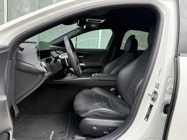 Mercedes-Benz E 200 AMG Line Sedan