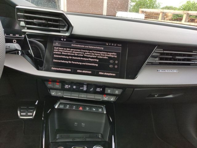 Audi RS3 Quattro S-Tronic Sedan