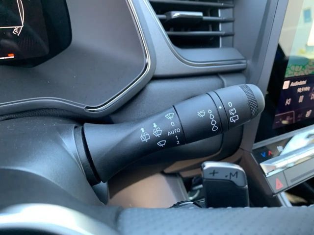 Renault Captur EDC Hybrid Techno