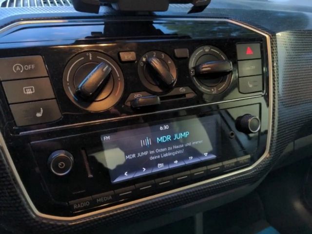 Volkswagen up! Move Move up!