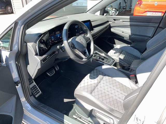 Volkswagen Golf 1.5 eTSI DSG Variant