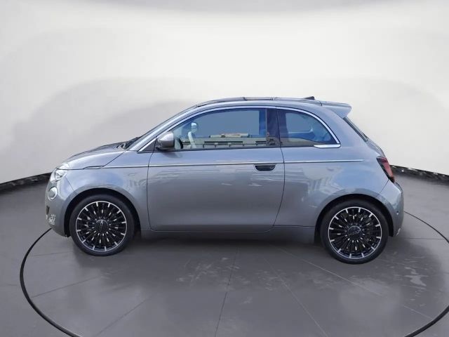 Fiat 500e La Prima