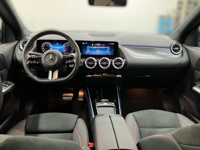 Mercedes-Benz GLA 250 4MATIC AMG Line