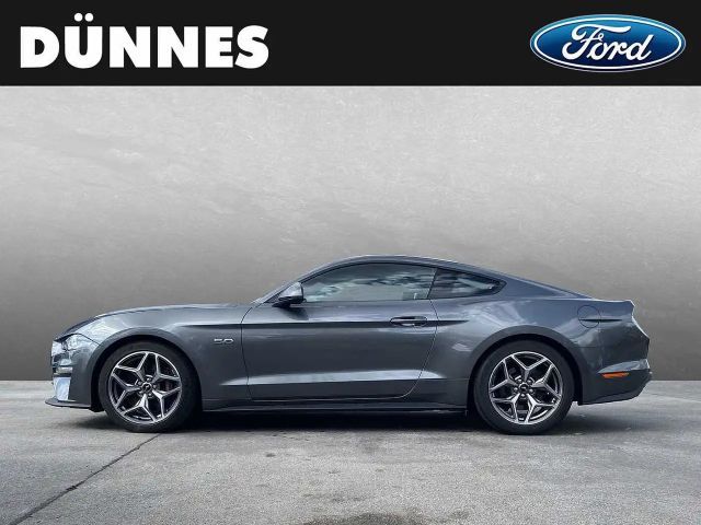 Ford Mustang Fastback GT 5.0 V8