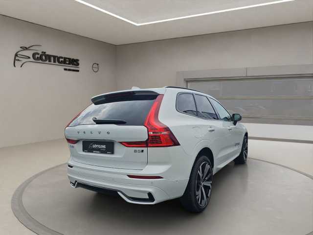 Volvo XC60 AWD Dark Plus