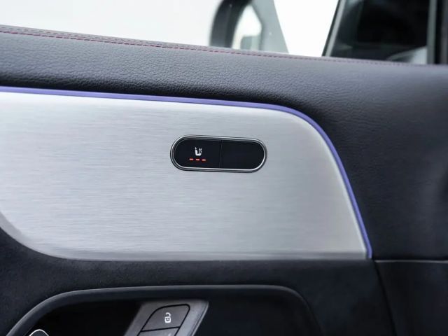 Mercedes-Benz GLA 200 AMG Line