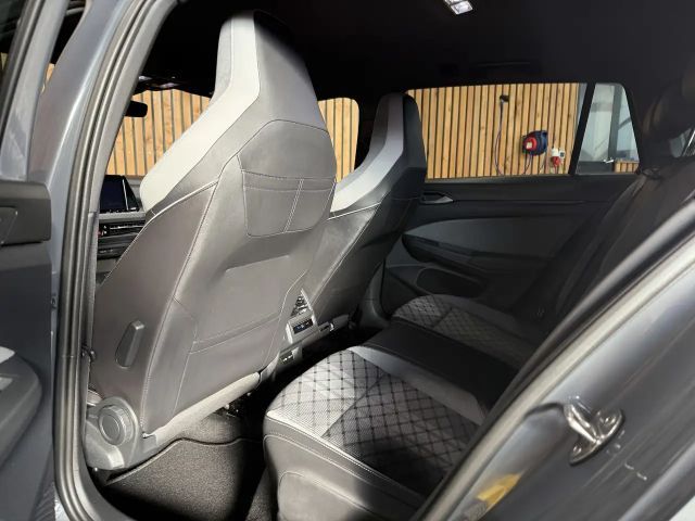 Volkswagen Golf DSG R-Line Variant