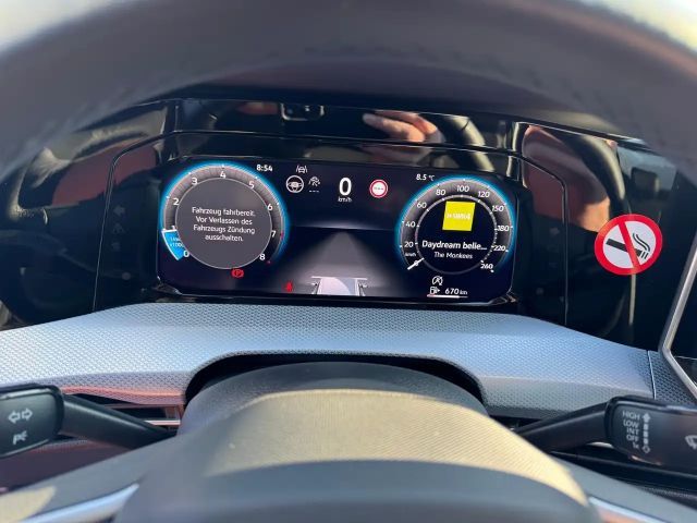 Volkswagen Golf 1.5 TSI Golf VIII