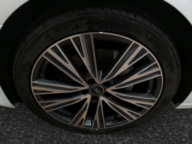 Audi A6 40 TDI Avant S-Tronic