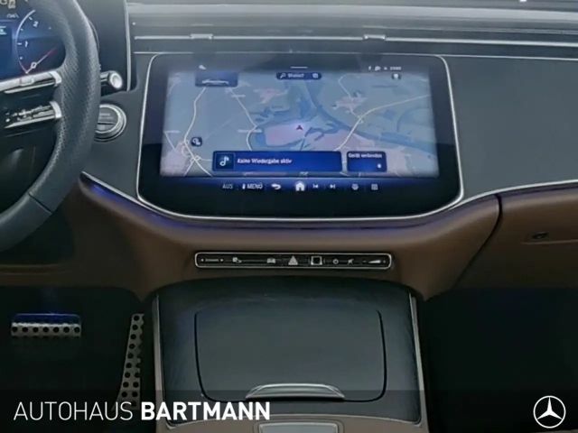 Mercedes-Benz E 220 AMG Line E 220 d Sedan