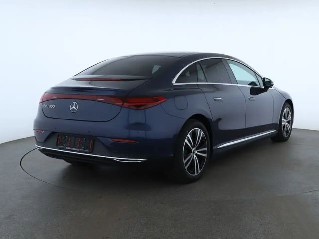 Mercedes-Benz EQE 300 Sedan