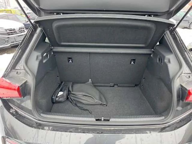 Cupra Born Wärmepumpe LED PDC DAB CarPlay W-Pumpe AUT