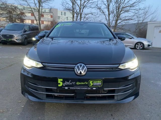 Volkswagen Golf 1.5 eTSI Golf VIII