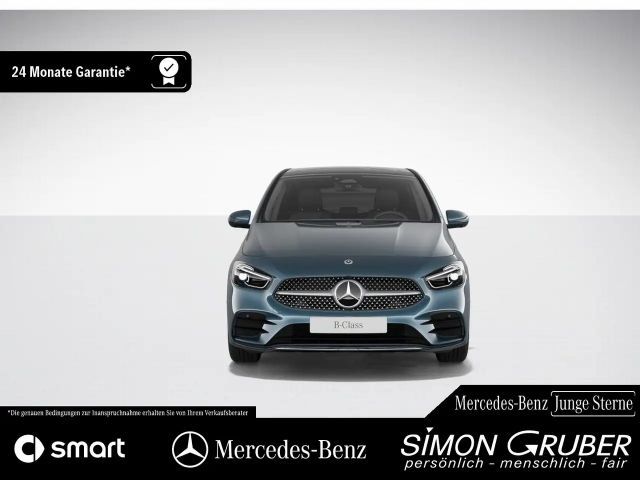 Mercedes-Benz B 200 AMG Line Sedan
