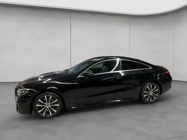 Mercedes-Benz E 200 Coupé