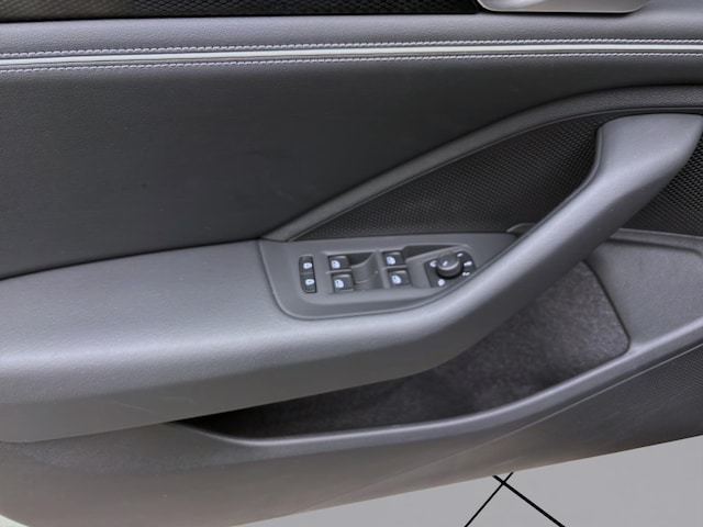 Volkswagen Passat 1.5 eTSI Business DSG