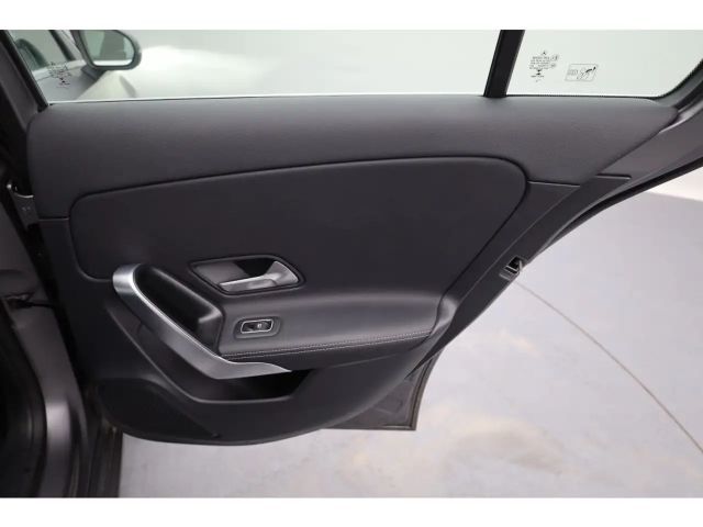 Mercedes-Benz A 200 Progressive