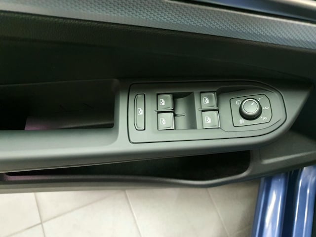 Volkswagen Golf 1.5 eTSI DSG